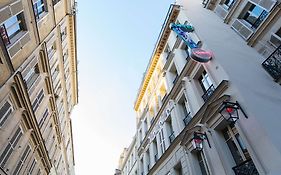 Hotel Grand Amour